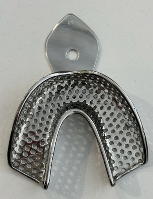 Jäljennöslusikka Perforoitu, Alaleuka