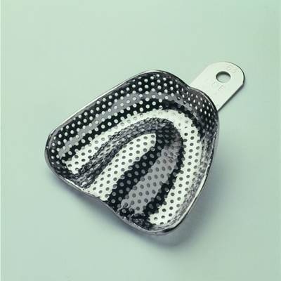 Jäljennöslusikka Perforoitu, Yläleuka