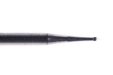 Kovametalliruusu H 104